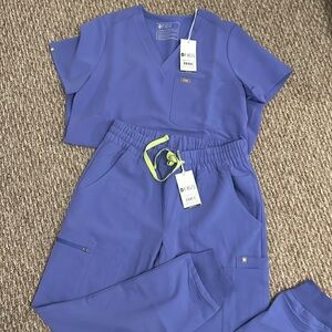 NEW WITH TAGS Figs Set in Blueberry Color, Catalina Top, Uman relaxed Joggers